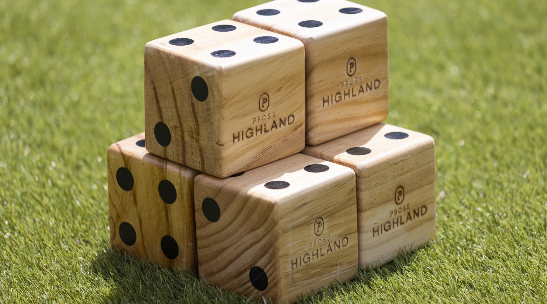 Luxury space with games